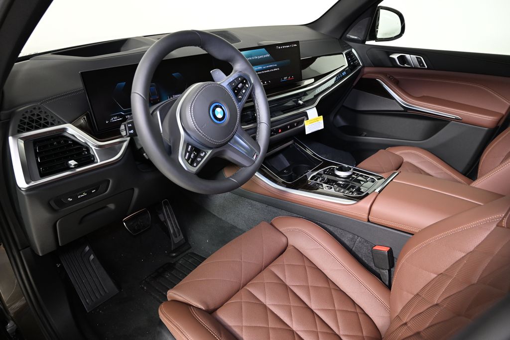 Thumbnail: 2026 BMW X5 - 15