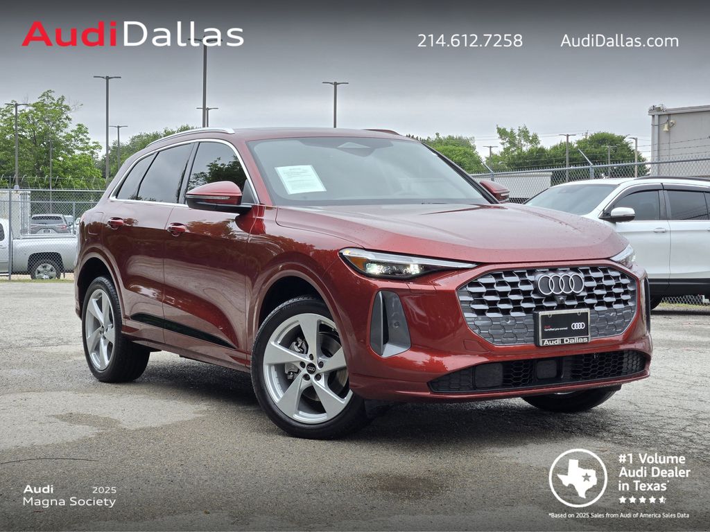 Grenadine Red Metallic 2025 Audi Q5 quattro Premium Plus 40 TFSI SUV / Crossover All-Wheel Drive 7-Speed Automatic