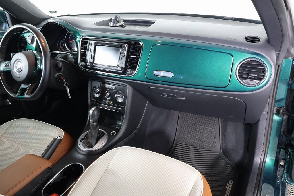 Thumbnail: 2017 Volkswagen Beetle - 9