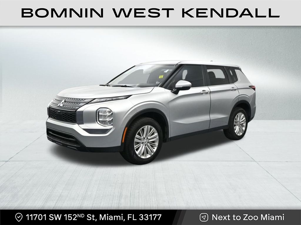 2024 Mitsubishi Outlander ES FWD
