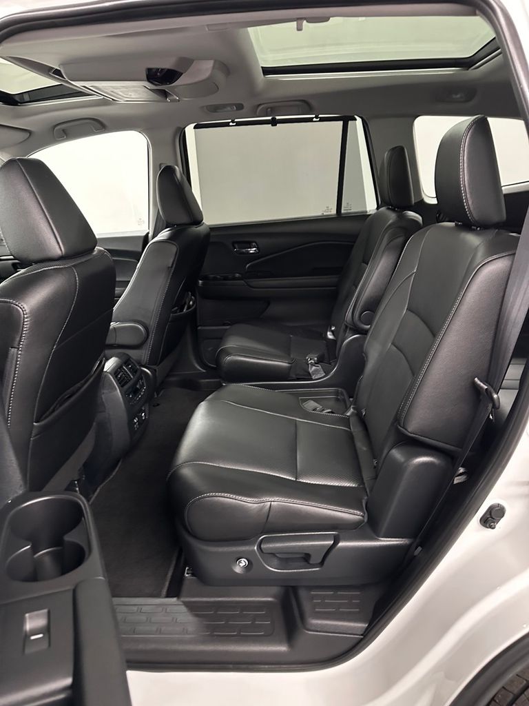 used 2022 Honda Pilot car, priced at $34,985