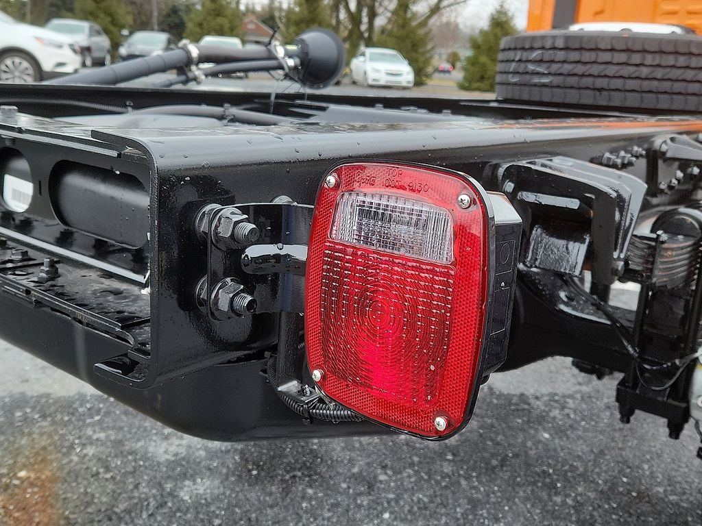 2023 Chevrolet Silverado 6500HD - 9
