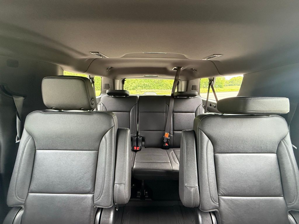2023 Chevrolet Suburban Z71 - Photo 6