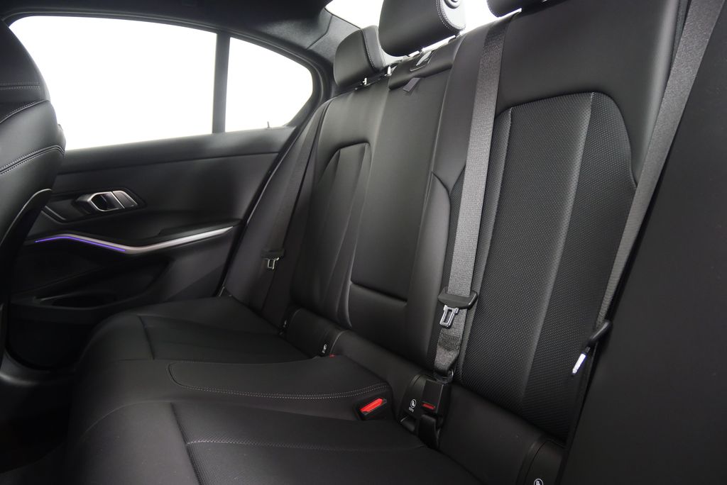 2022 BMW 3 Series 330i 16