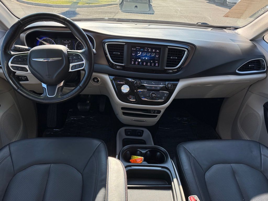 2019 Chrysler Pacifica Touring L 23