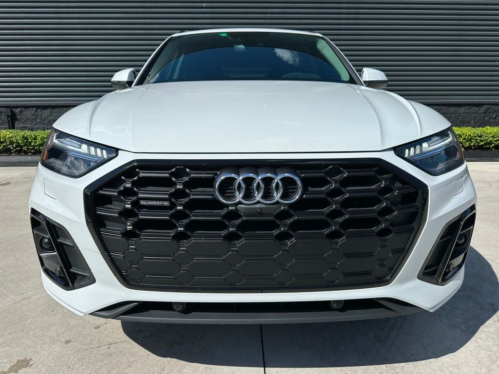 Thumbnail: 2022 Audi Q5 - 8