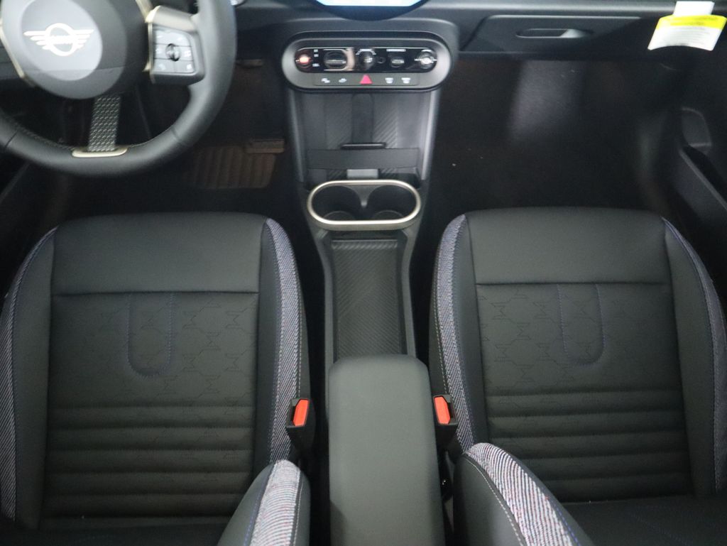 Thumbnail: 2025 MINI Cooper Hardtop - 17