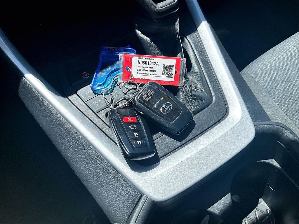 2021 Toyota RAV4 — photo 31