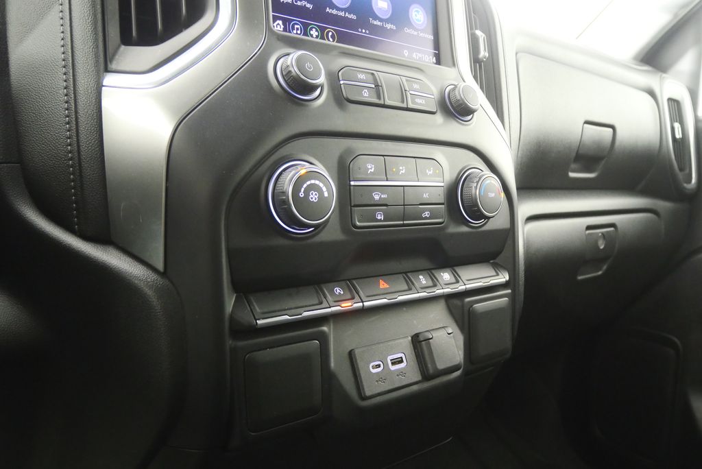 Thumbnail: 2020 Chevrolet Silverado 1500 - 24