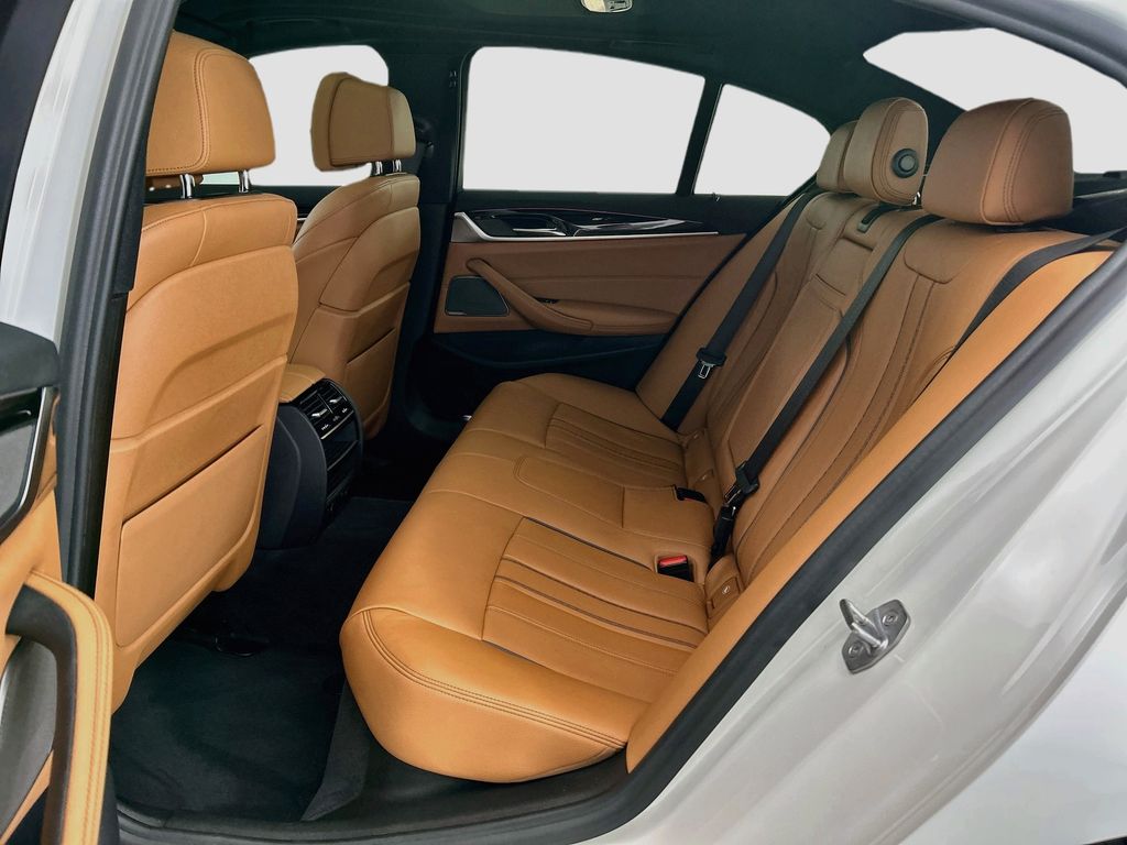 Used 2018 White BMW 540i image 20