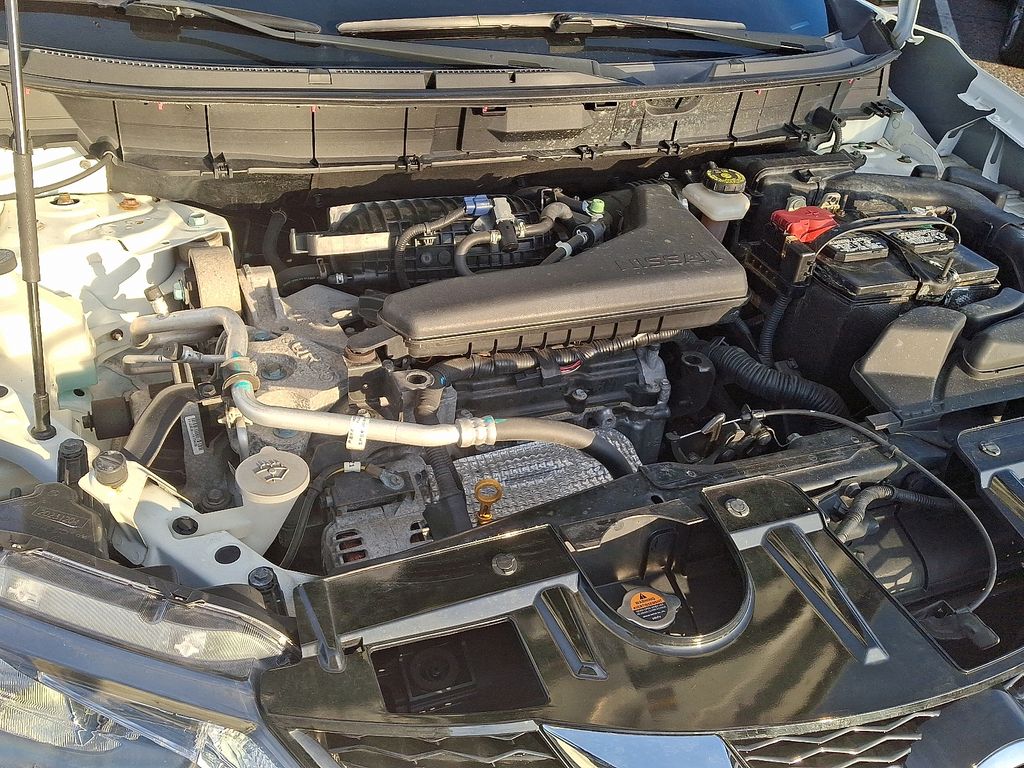 Thumbnail: 2016 Nissan Rogue - 28