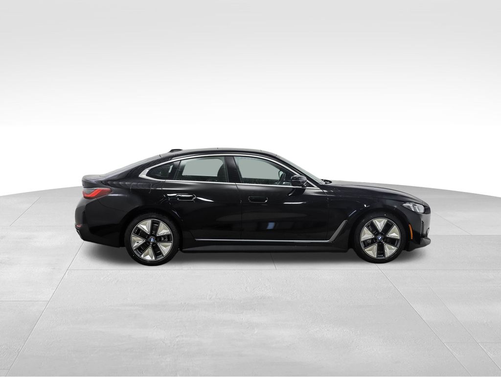 Thumbnail: 2025 BMW i4 - 6