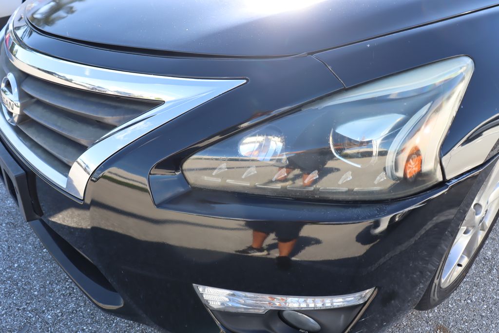 Thumbnail: 2013 Nissan Altima - 3