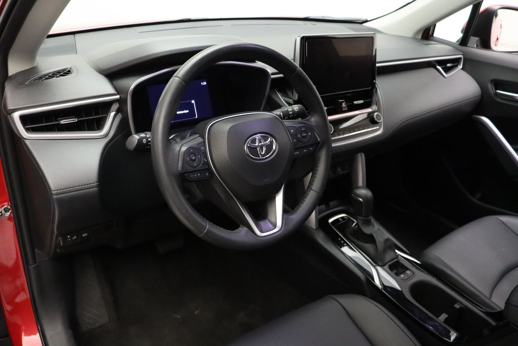 2024 Toyota Corolla Cross XLE 15
