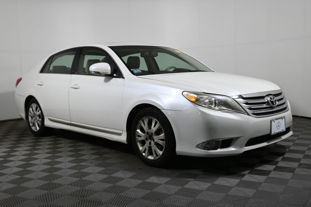Thumbnail: 2011 Toyota Avalon - 8