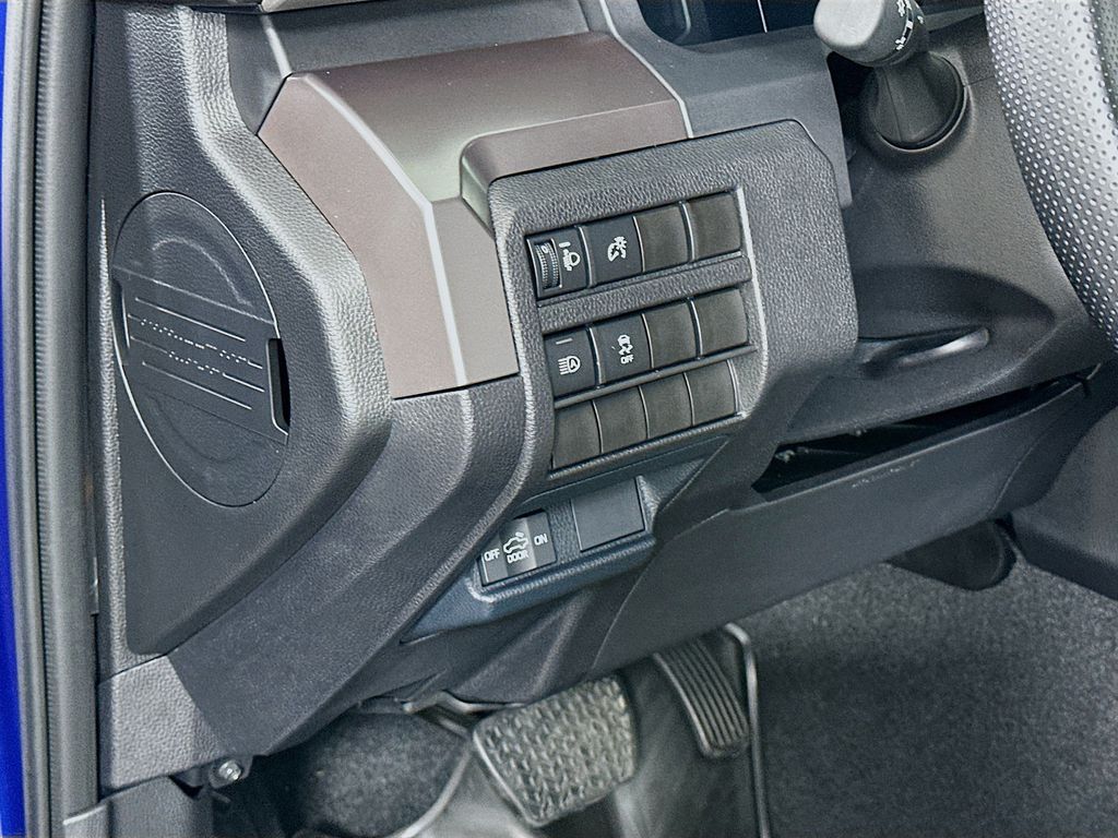 Thumbnail: 2025 Toyota Tacoma - 10