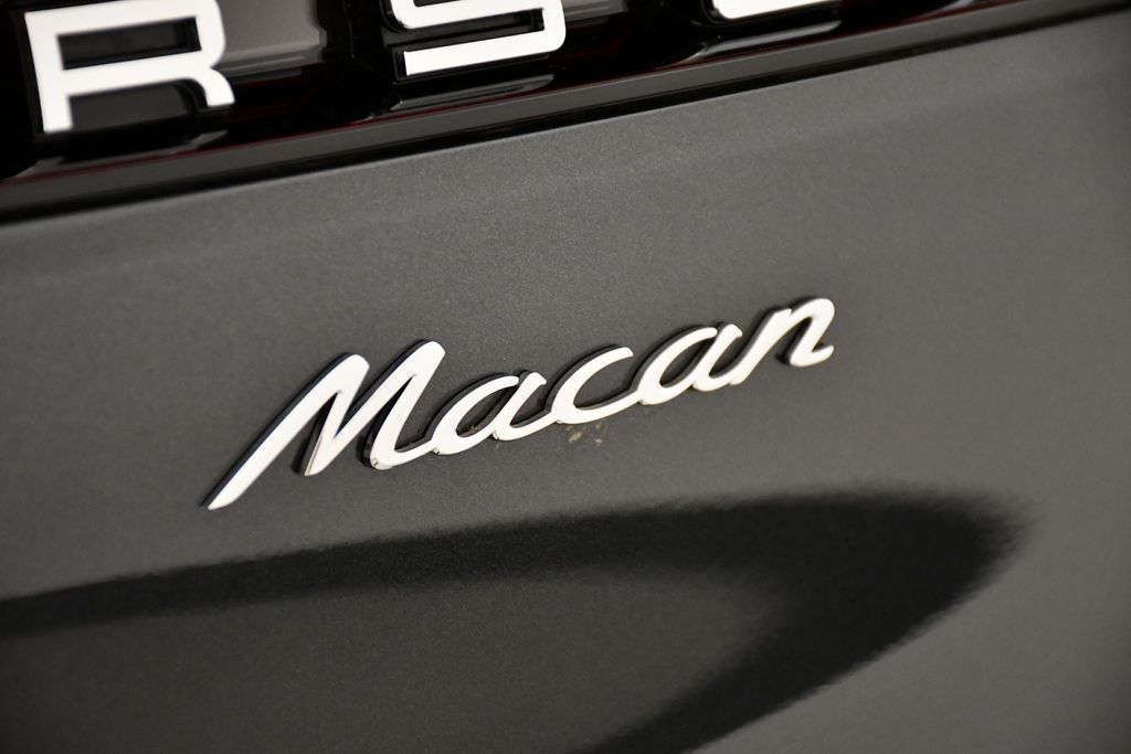 Thumbnail: 2025 Porsche Macan - 11