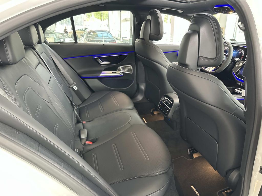 Thumbnail: 2026 Mercedes-Benz E-Class - 21