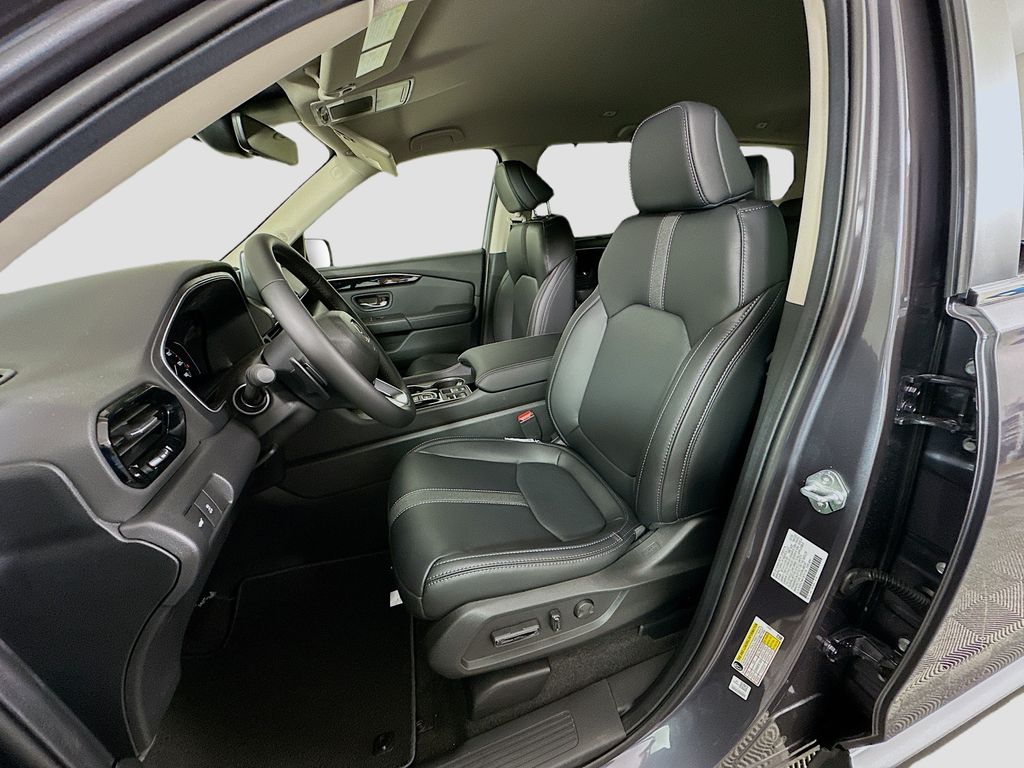 Thumbnail: 2025 Honda Pilot - 15