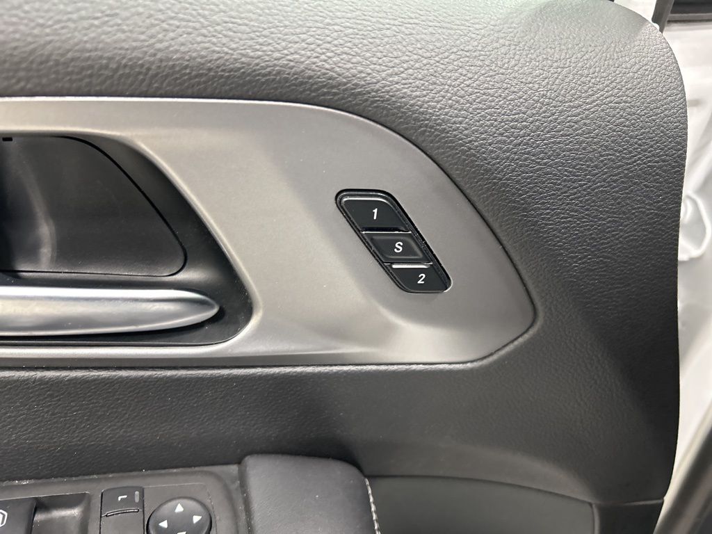 used 2025 Chrysler Pacifica car, priced at $31,741