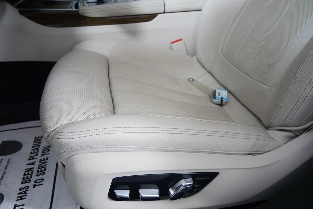 Thumbnail: 2018 BMW 7 Series - 10