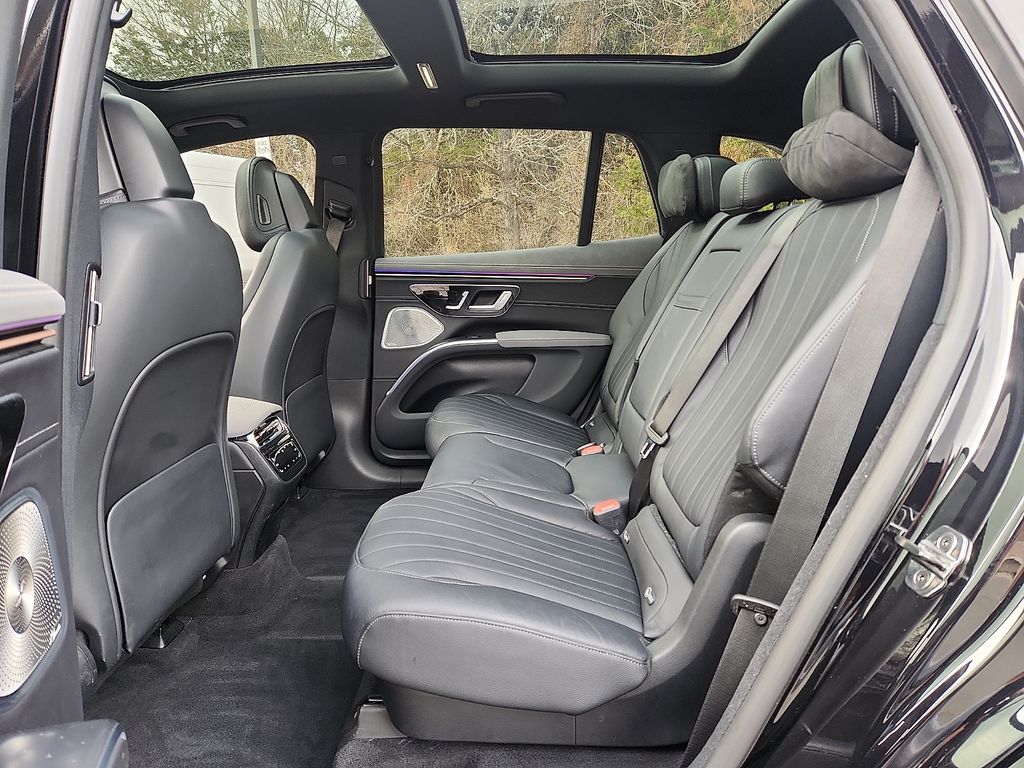 Thumbnail: 2023 Mercedes-Benz EQS - 10