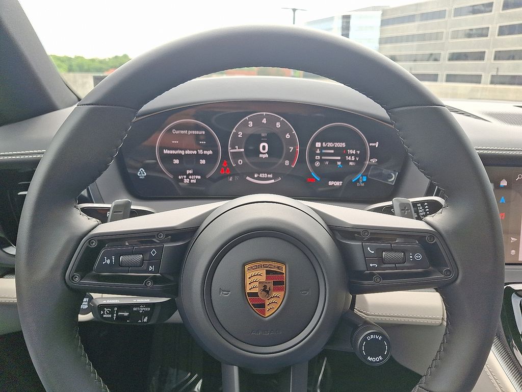 Thumbnail: 2025 Porsche Panamera - 20