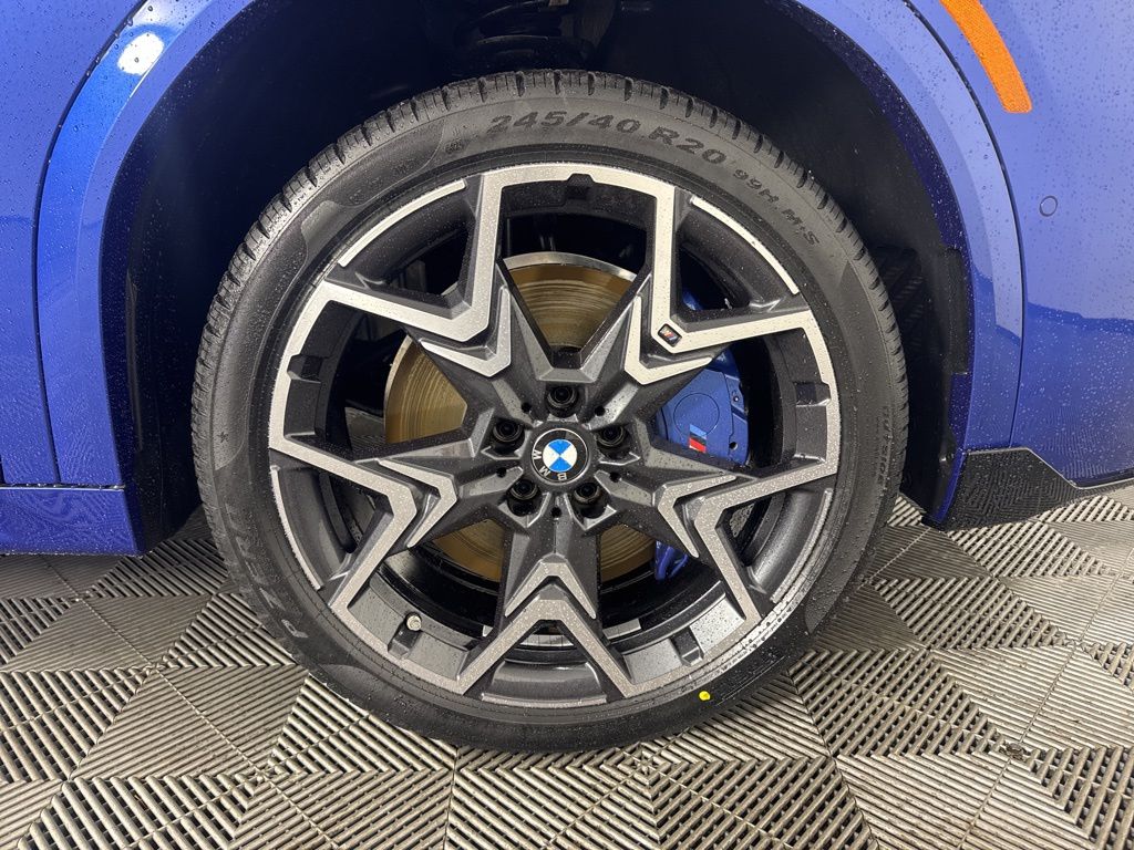 Thumbnail: 2025 BMW X2 - 11