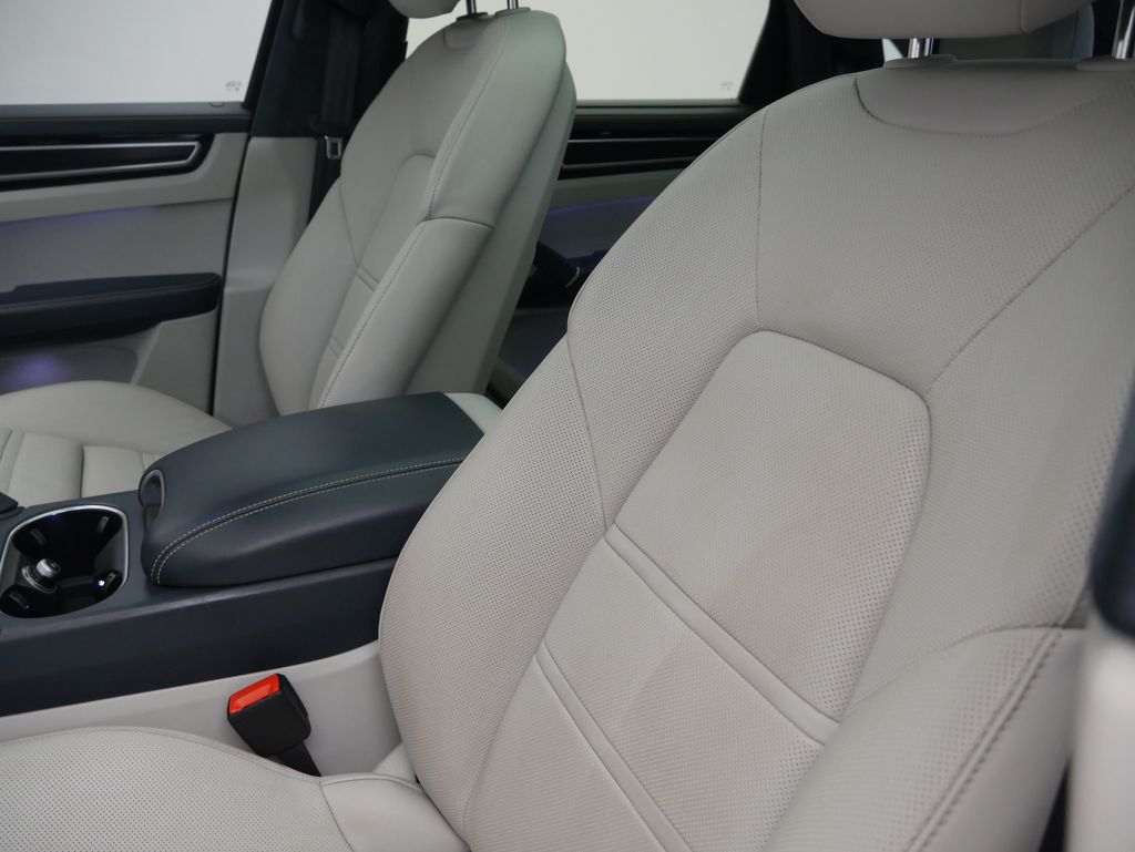 Thumbnail: 2023 Porsche  - 20