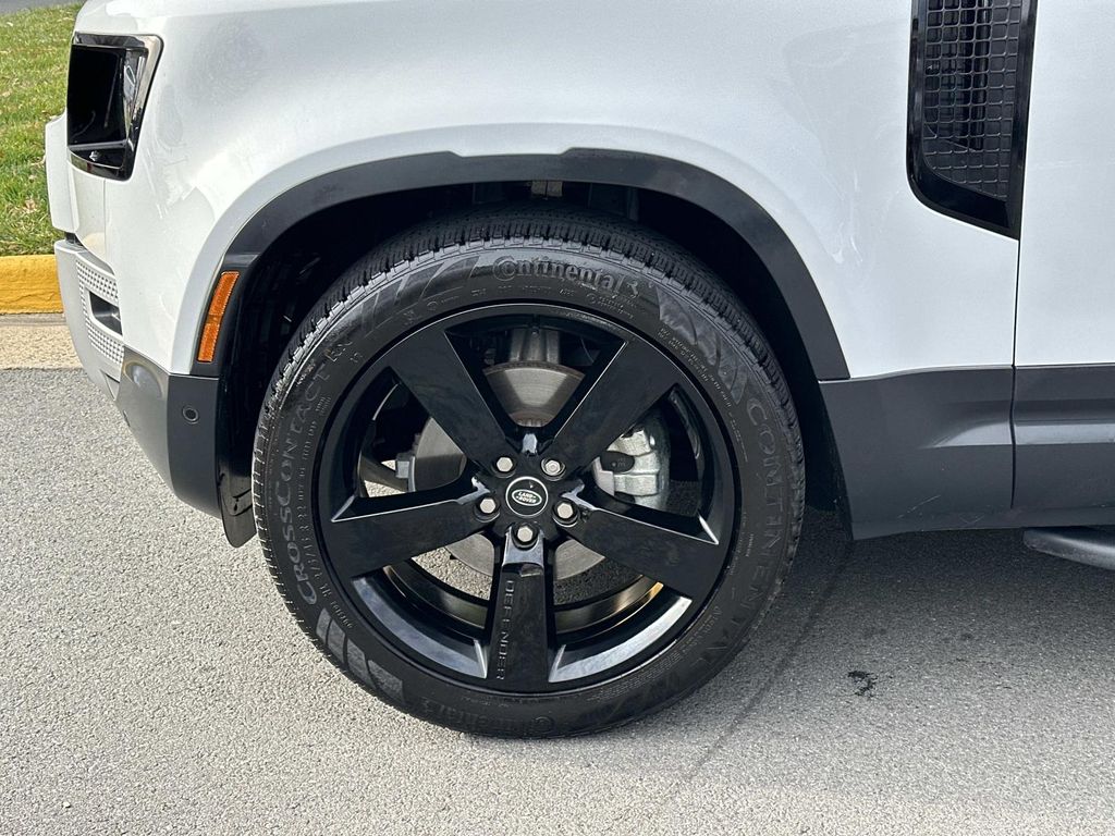 Thumbnail: 2024 Land Rover Defender - 14