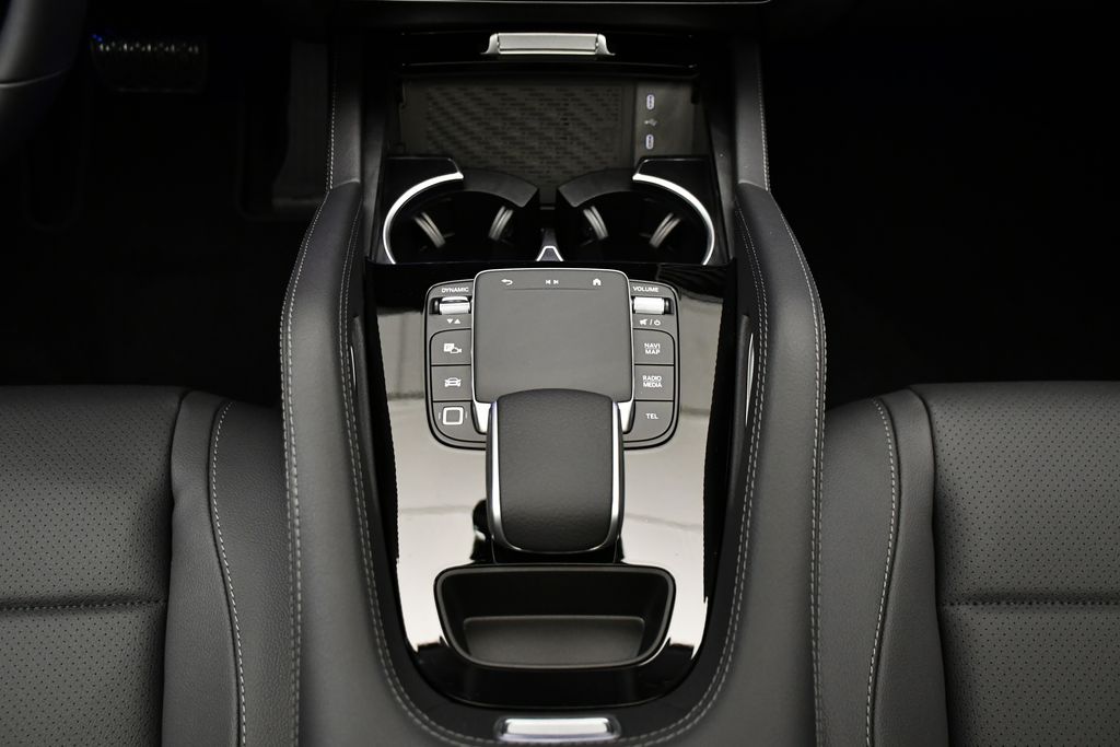 Thumbnail: 2026 Mercedes-Benz GLE - 30