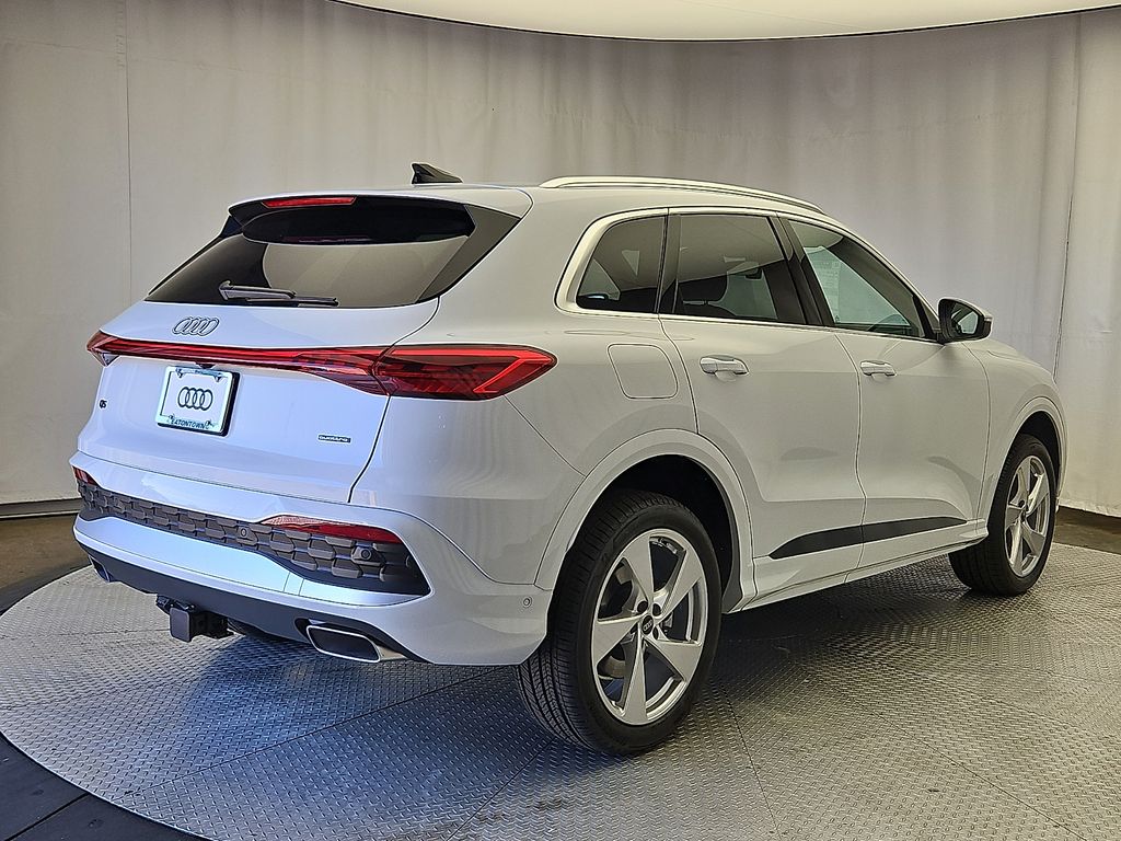 Thumbnail: 2026 Audi Q5 - 4