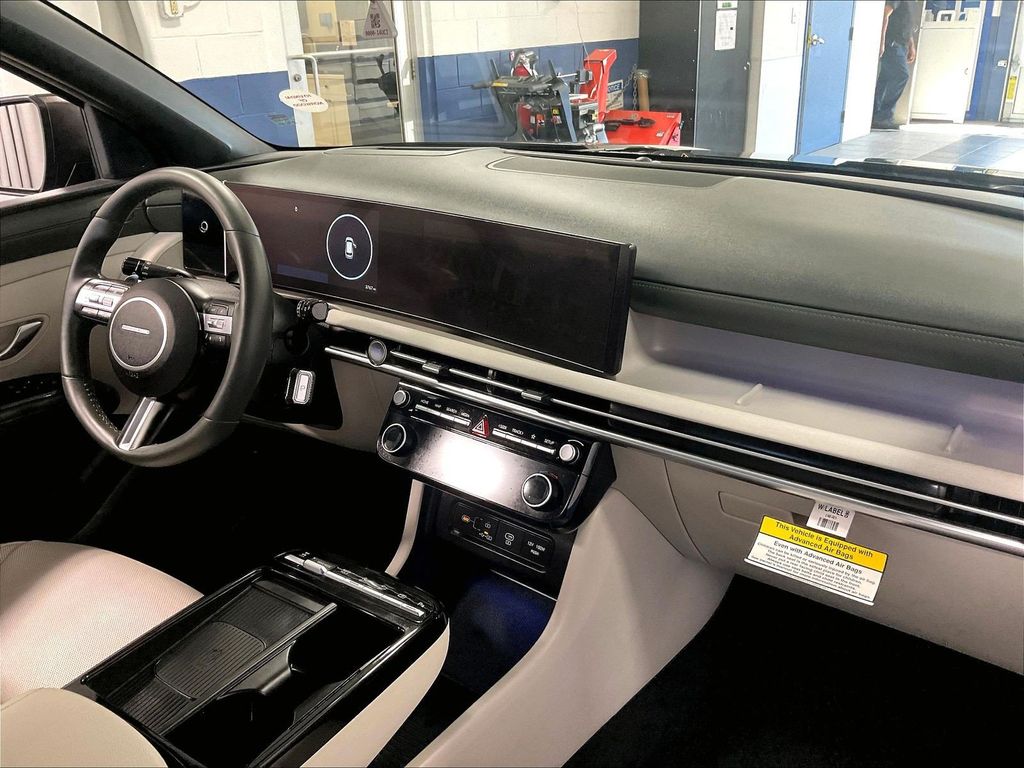 2025 Hyundai Tucson — photo 14