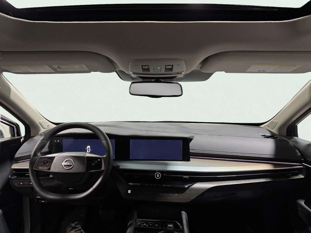 Certified Used 2025 Everest White Pearl Tricoat Nissan SL image 9