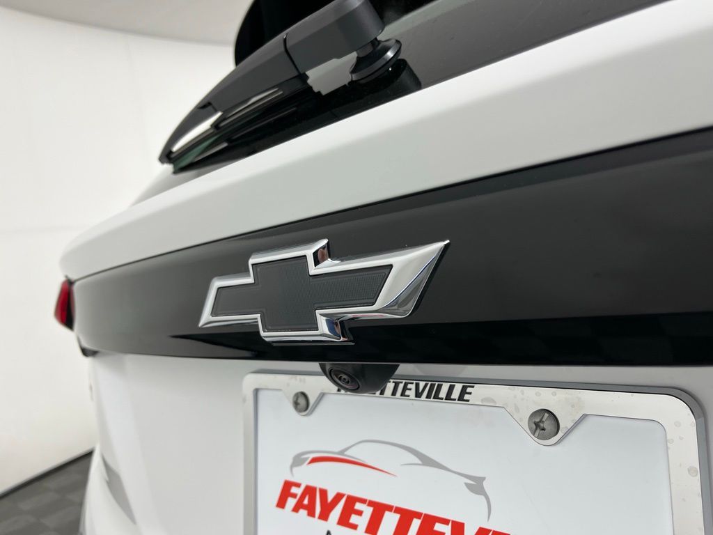 Thumbnail: 2027 Chevrolet Bolt EV - 17