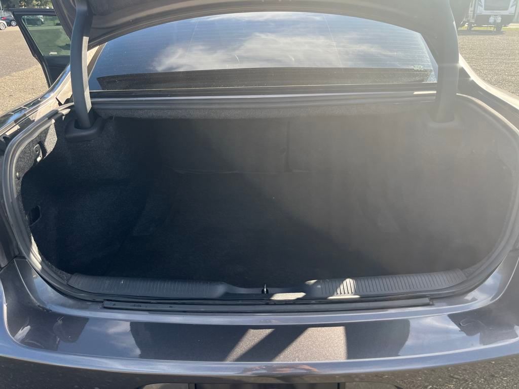 2017 Granite Crystal Metallic Clearcoat Dodge Charger R/T RWD Sedan