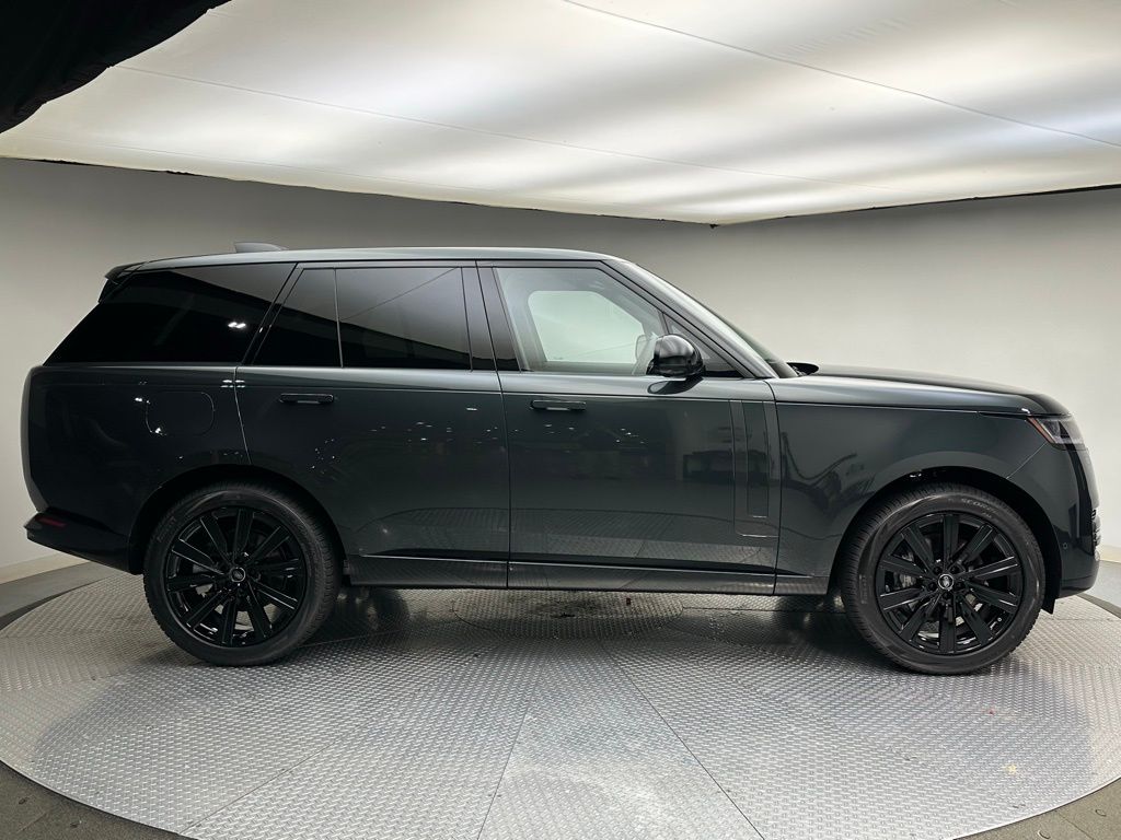 Thumbnail: 2025 Land Rover Range Rover - 4