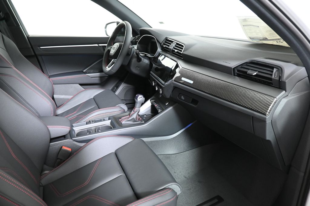 Thumbnail: 2025 Audi Q3 - 21