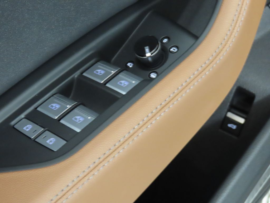 Thumbnail: 2024 Audi Q8 e-tron - 29