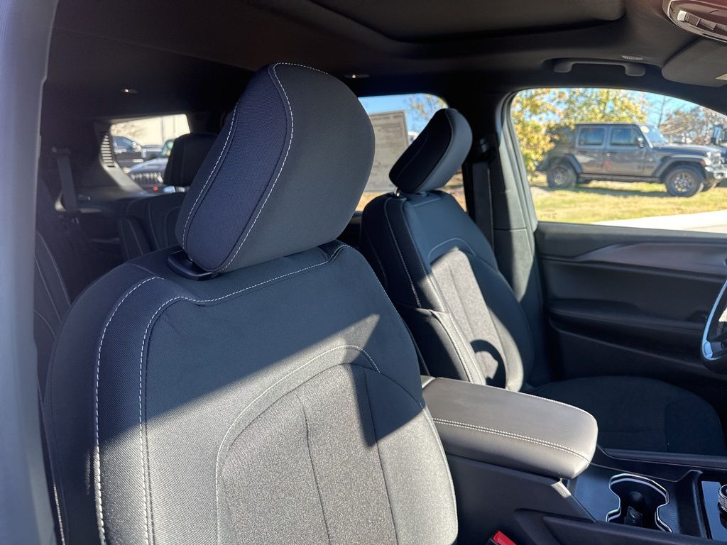 New Car 2025 Jeep Grand Cherokee L  For Sale Under $40,000 In Austin, Texas