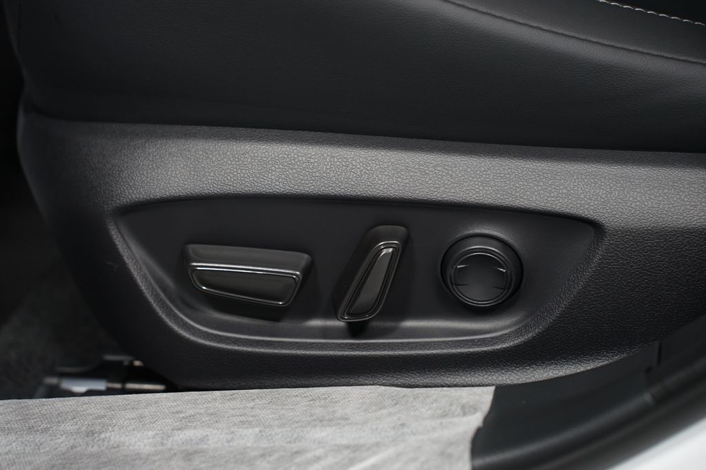 Thumbnail: 2026 Toyota Prius - 32