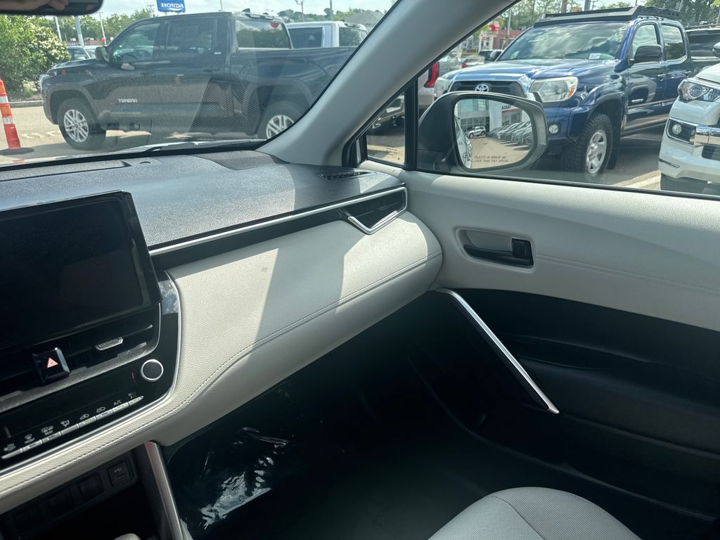 Used 2023 Silver Toyota L image 28