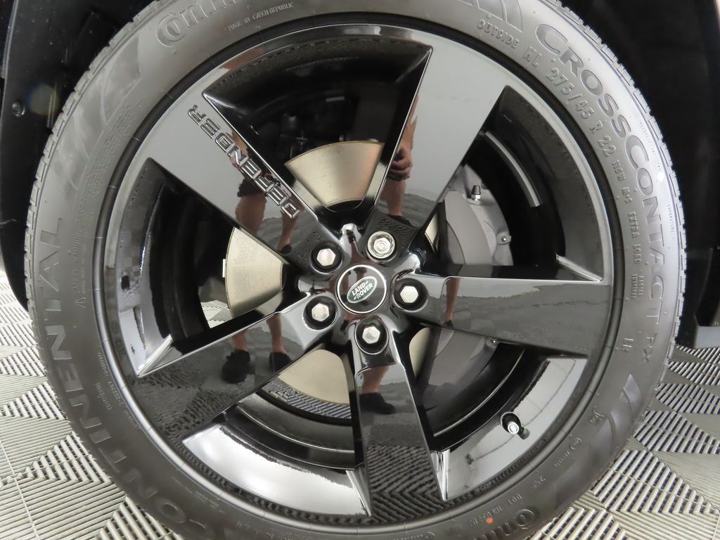 Thumbnail: 2025 Land Rover Defender - 30