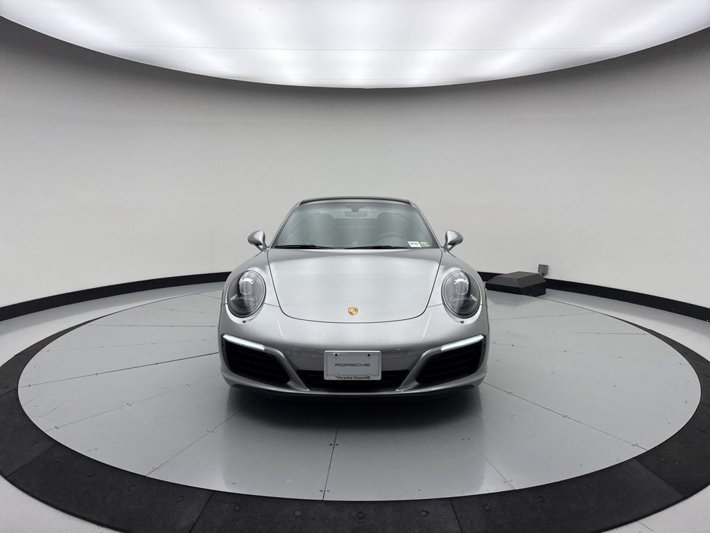 Thumbnail: 2017 Porsche 911 - 2
