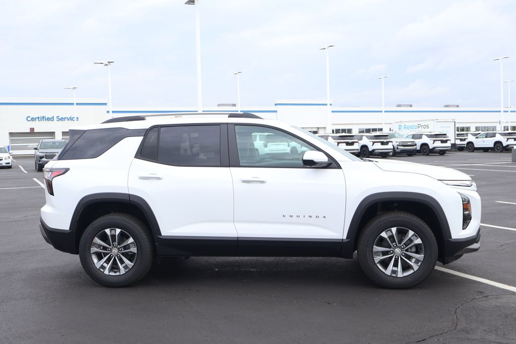 Thumbnail: 2026 Chevrolet Equinox - 9
