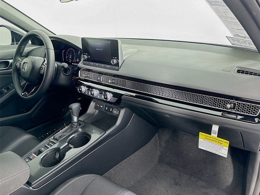2025 Honda Civic Sport photo