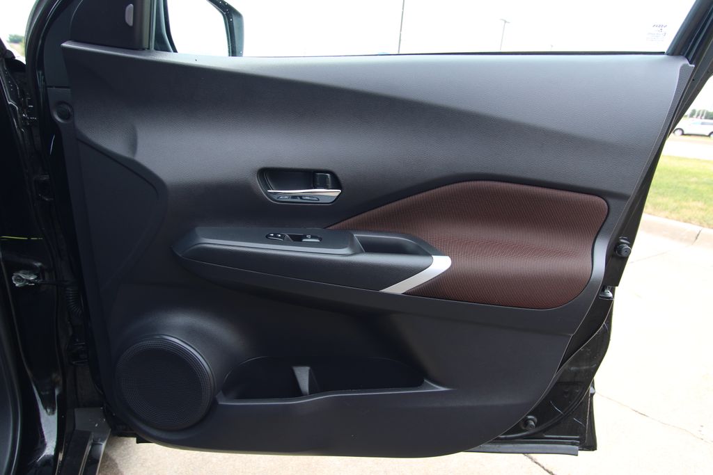 Used 2024 Nissan Kicks SUV
