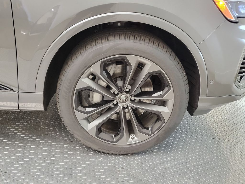 Thumbnail: 2026 Audi Q7 - 14