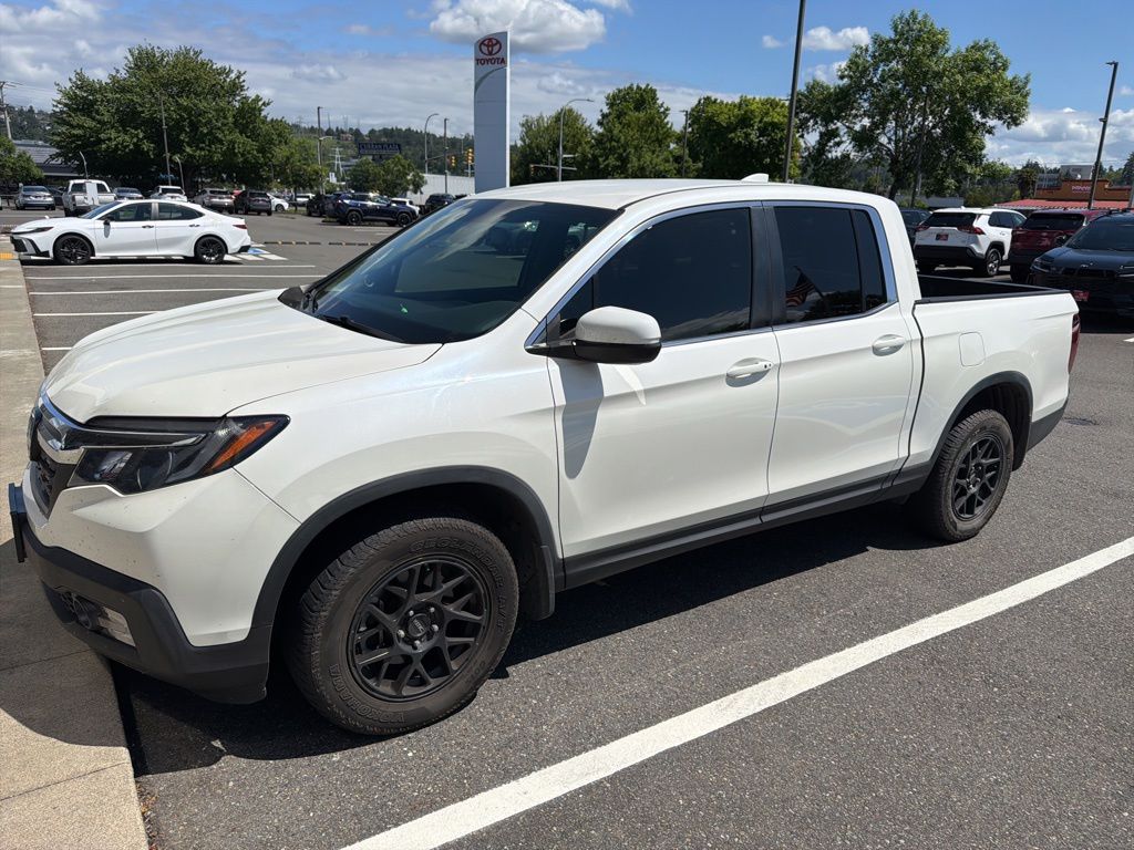 White 2018 Honda Ridgeline RTL-T AWD Pickup Truck All-Wheel Drive 6-Speed Automatic
