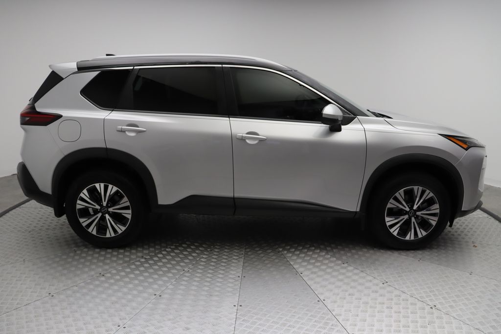 2023 Nissan Rogue SV 7